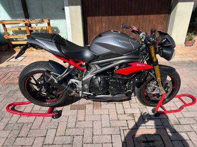 Triumph Speed Triple 1050 R ABS (2016 - 17) usata