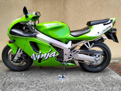 Kawasaki Ninja 750 ZX-7R (1996 - 00) usata