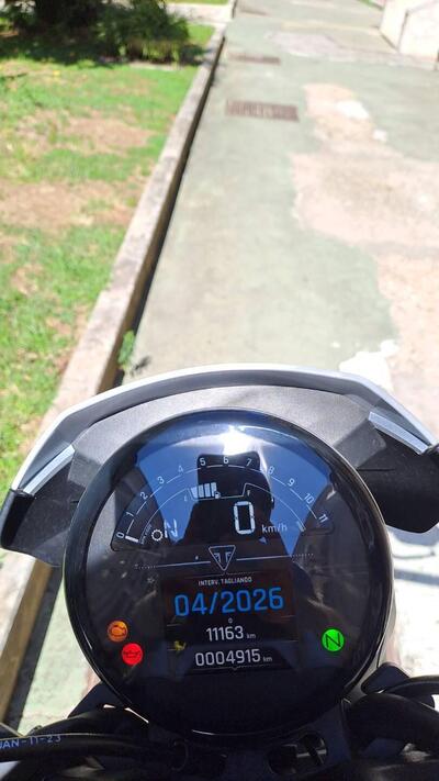 Triumph Trident 660 Triple Tribute Edition (2024) usata