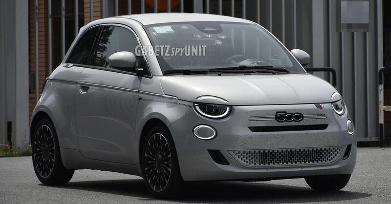 Nuova Fiat 500 Hybrid: avvistata la versione &quot;base&quot; sulle strade torinesi [Foto Spia]