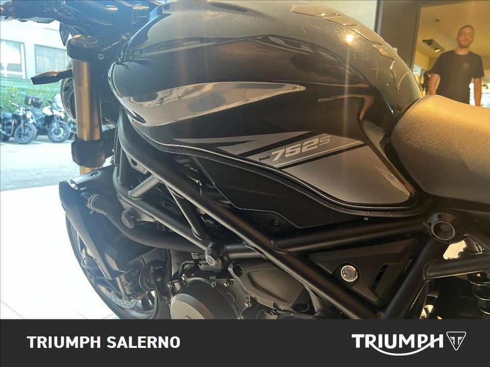 Benelli 752 S (2022 - 25) (4)