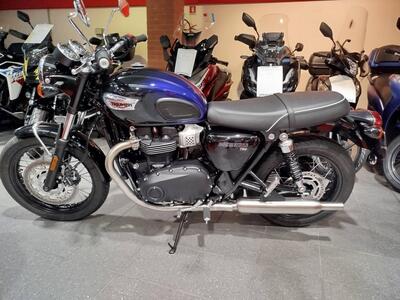 Triumph Bonneville T100 Stealth Edition (2024) usata