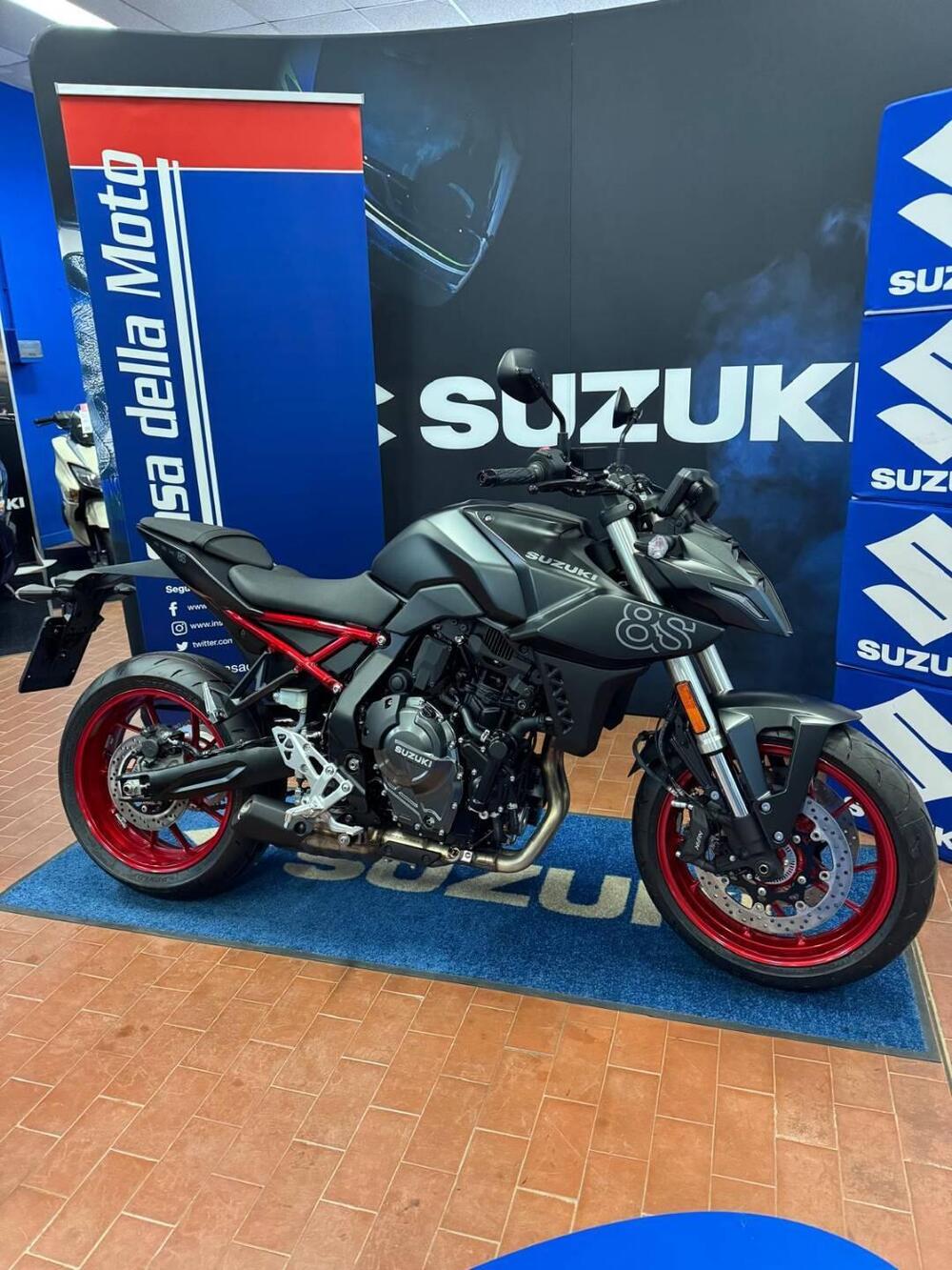 Suzuki GSX-8S (2025 - 26)