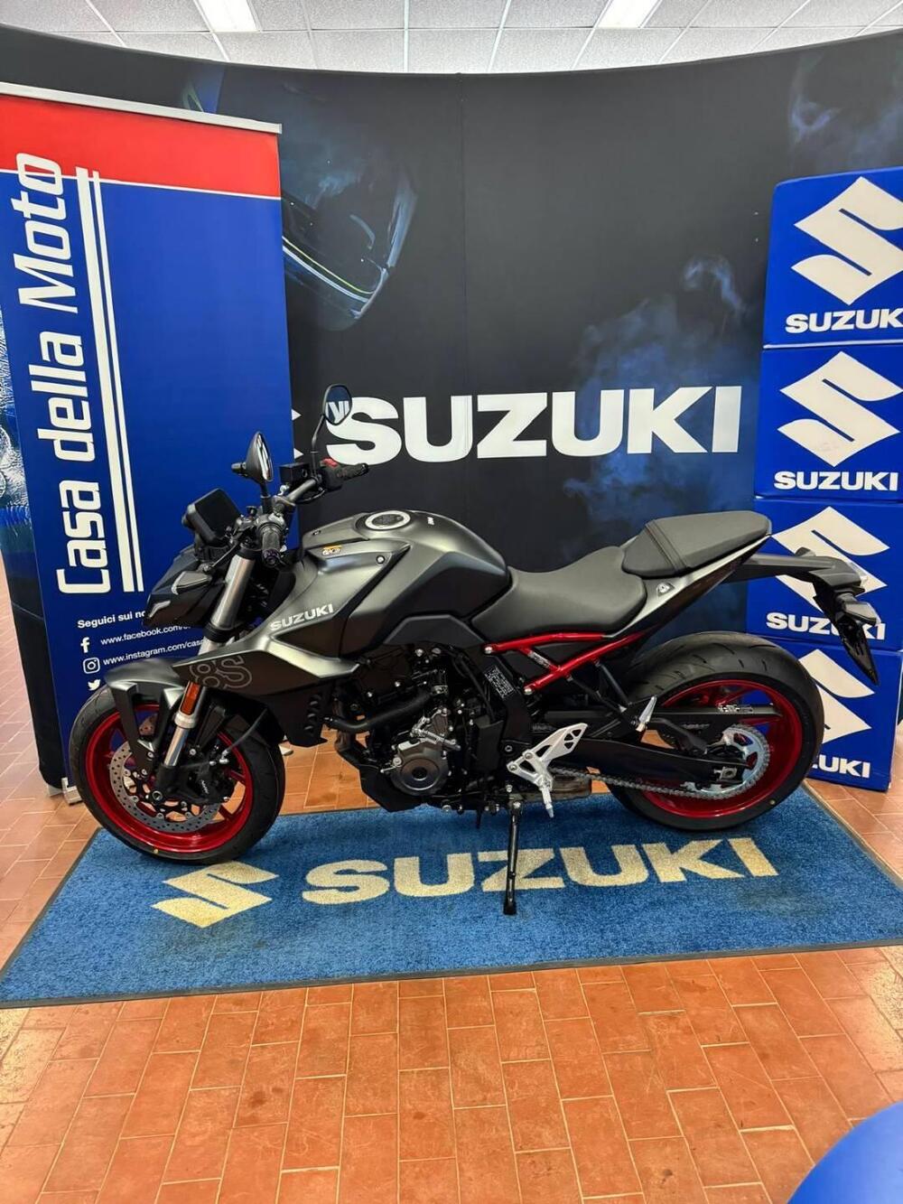 Suzuki GSX-8S (2025 - 26) (13)