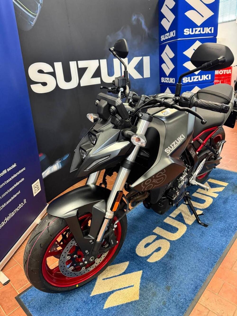 Suzuki GSX-8S (2025 - 26) (15)