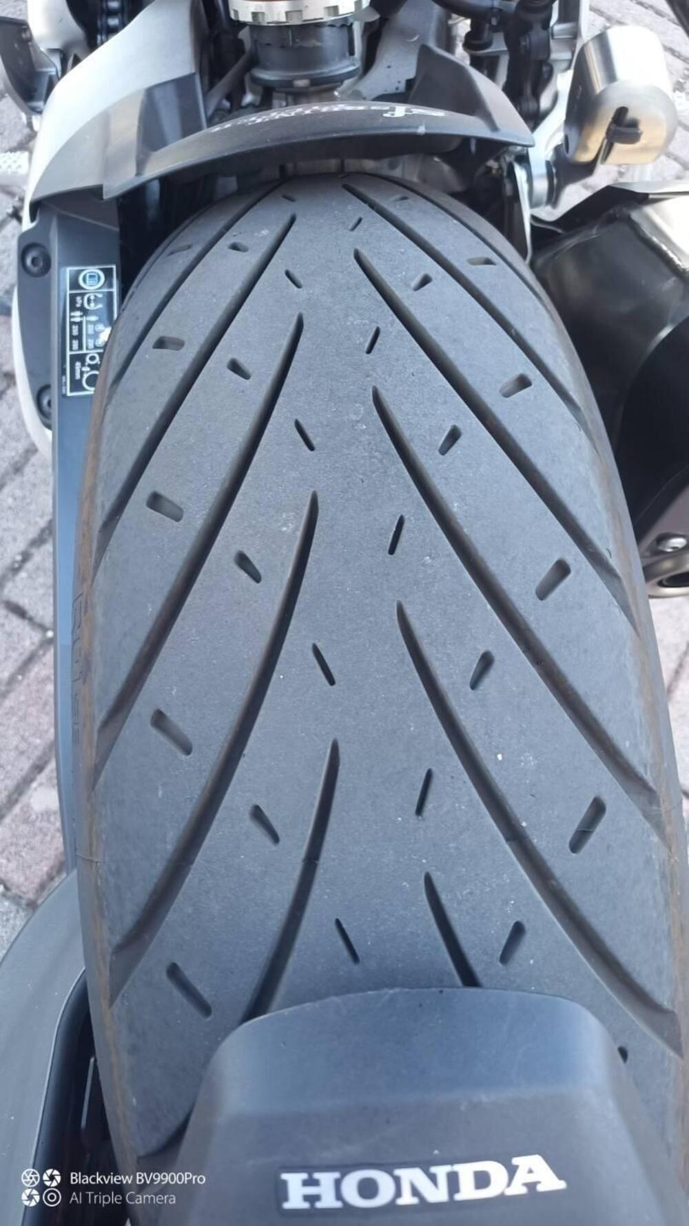 Honda CB 1000 R + Neo Sport Cafè (2019 - 20) (3)