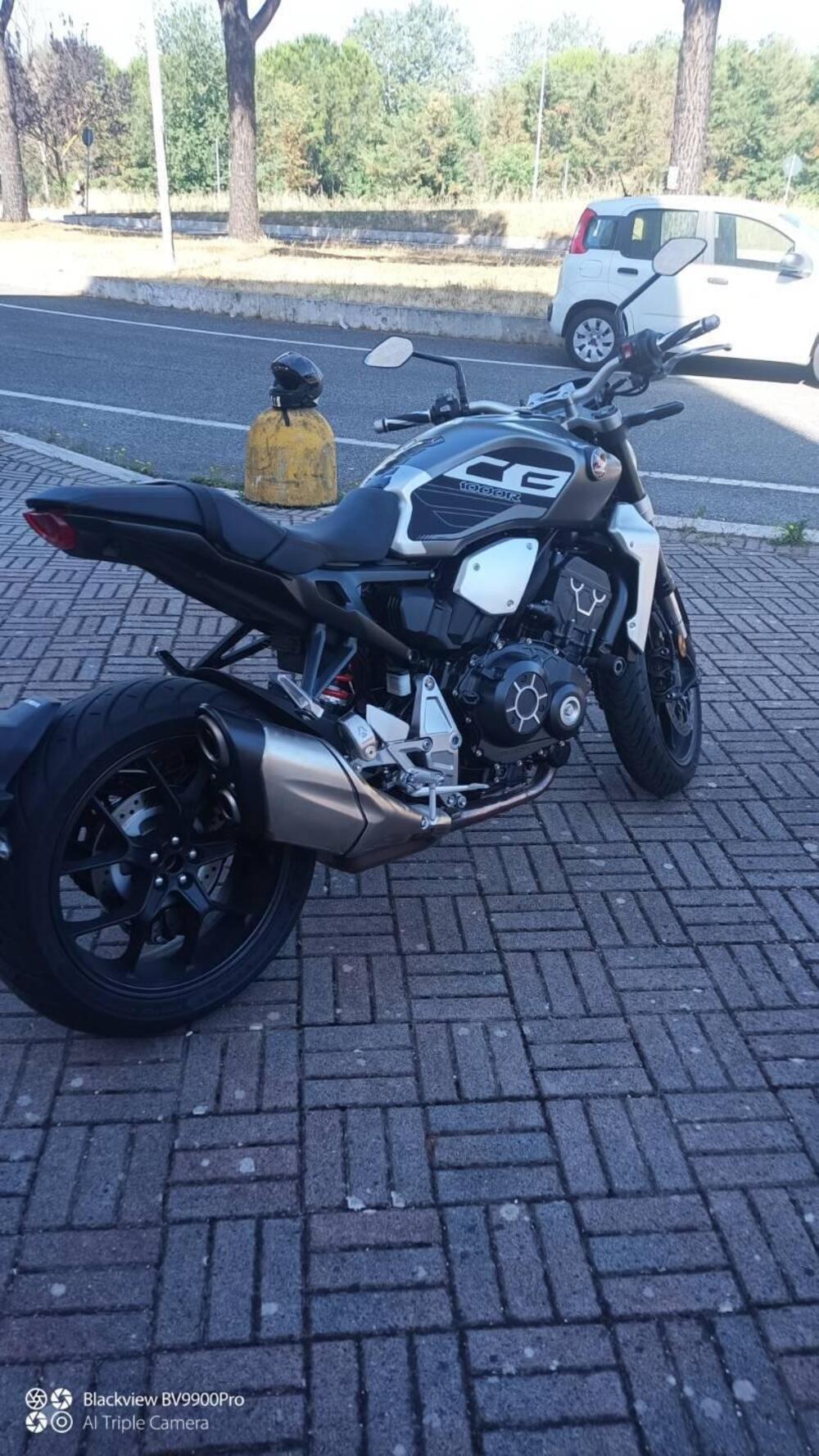 Honda CB 1000 R + Neo Sport Cafè (2019 - 20) (4)