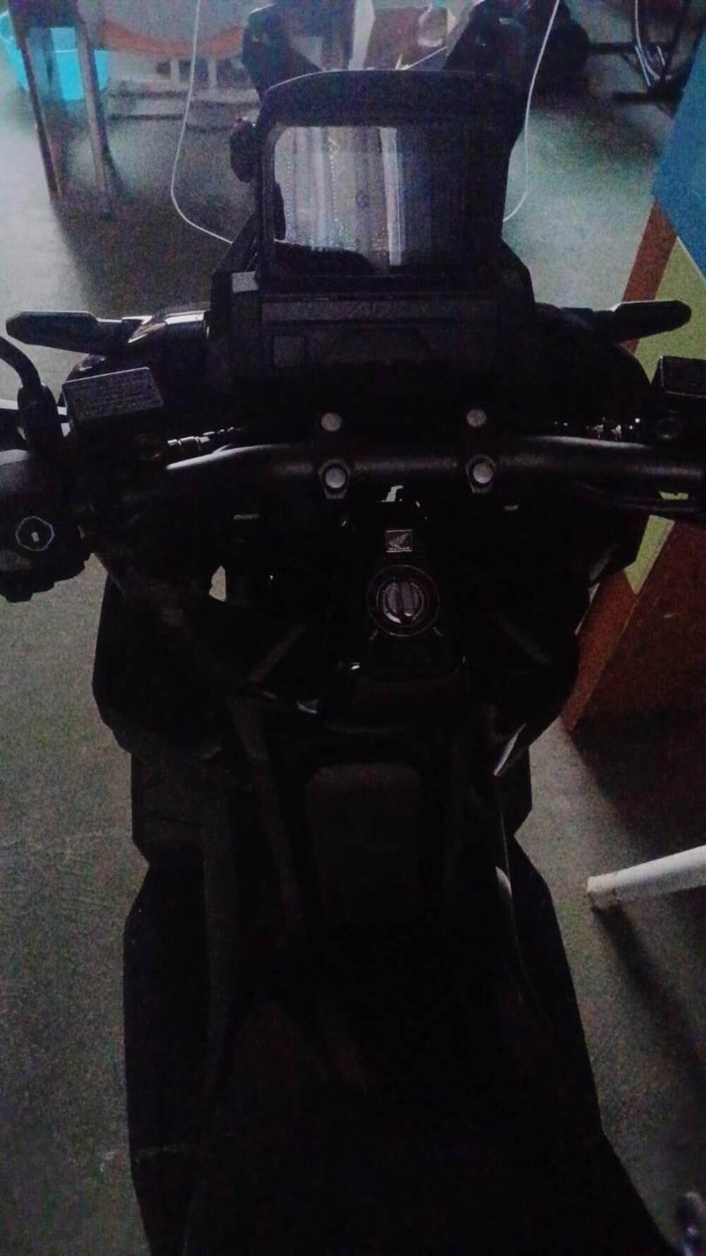 Honda ADV 350 (2025 - 26) (4)