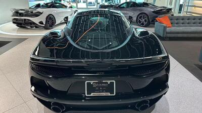 Il futuro di McLaren parla ibrido: addio alle pure supercar a due porte