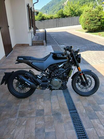 Husqvarna Svartpilen 401 (2021 - 23) usata