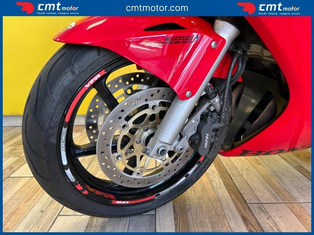 Honda VFR 800 (2002 - 05) (8)