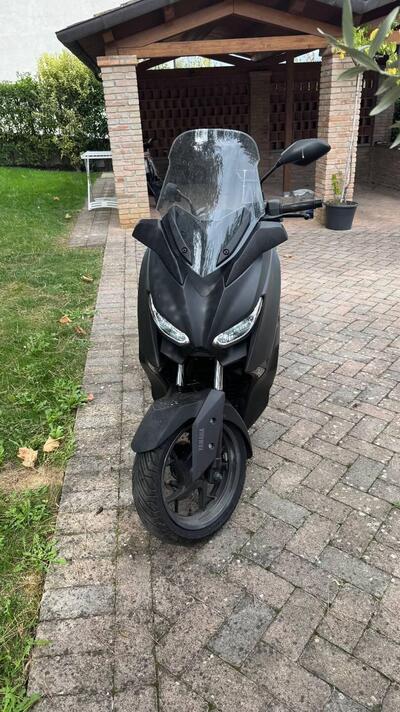 Yamaha X-Max 300 (2021 - 24) usata