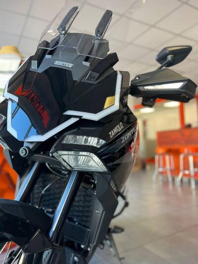 Zontes ZT703-F (2025) nuova