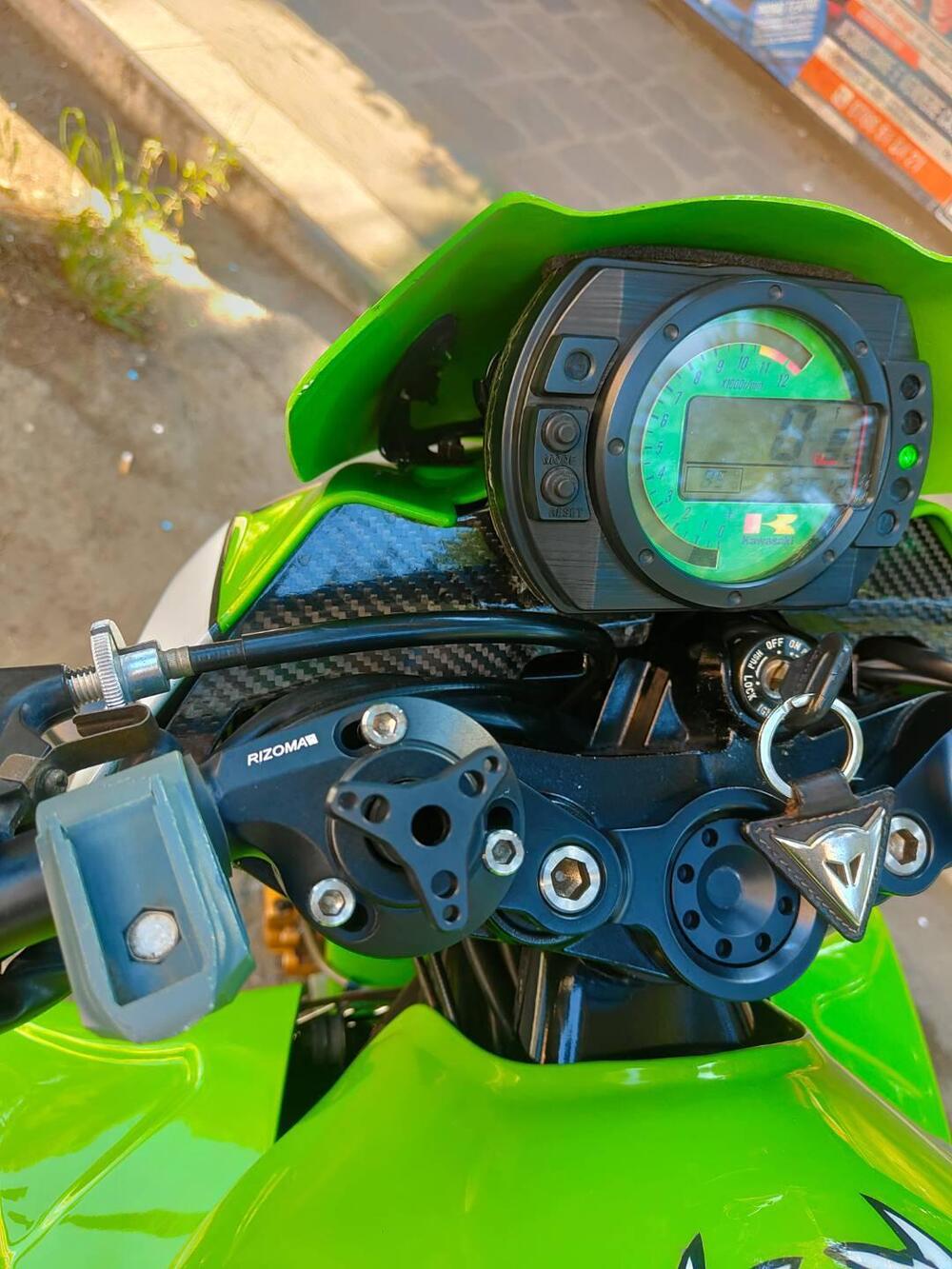 Kawasaki Z 1000 (2003 - 06) (9)