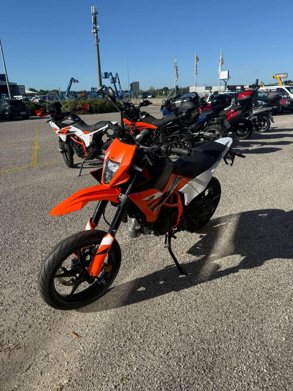 KTM 125 SMC R (2025 - 26) (3)