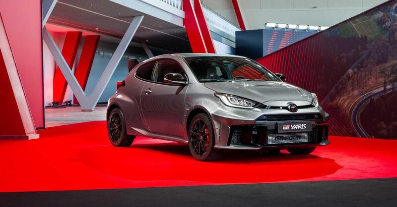 Toyota GR Yaris MY25: debutta in Italia la nuova versione sportiva, ecco i prezzi