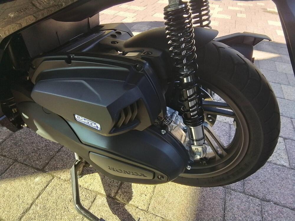 Honda SH 350 (2021 - 24) (20)