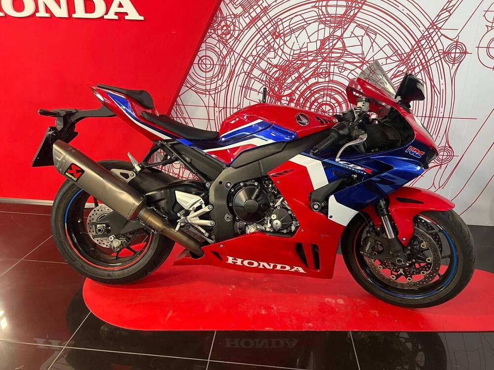 Honda CBR 1000 RR-R Fireblade (2020 - 21) (2)