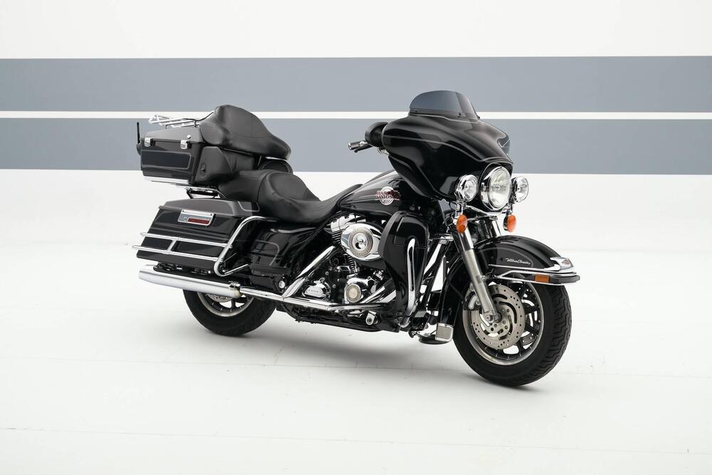 Harley-Davidson 1584 Heritage Classic (2006 - 07) - FLSTC