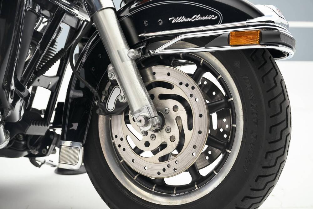 Harley-Davidson 1584 Heritage Classic (2006 - 07) - FLSTC (7)