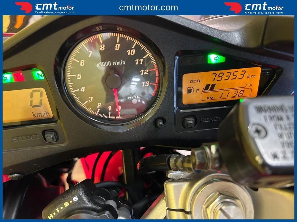 Honda VFR 800 (2002 - 05) (7)