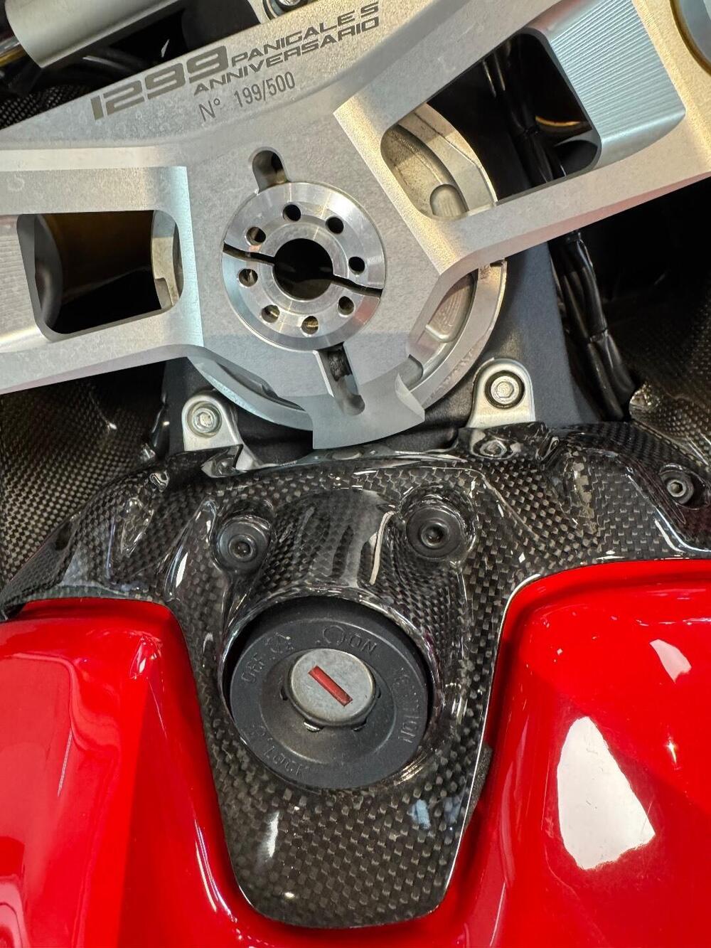 Ducati 1299 Panigale S Anniversario (2016) (17)