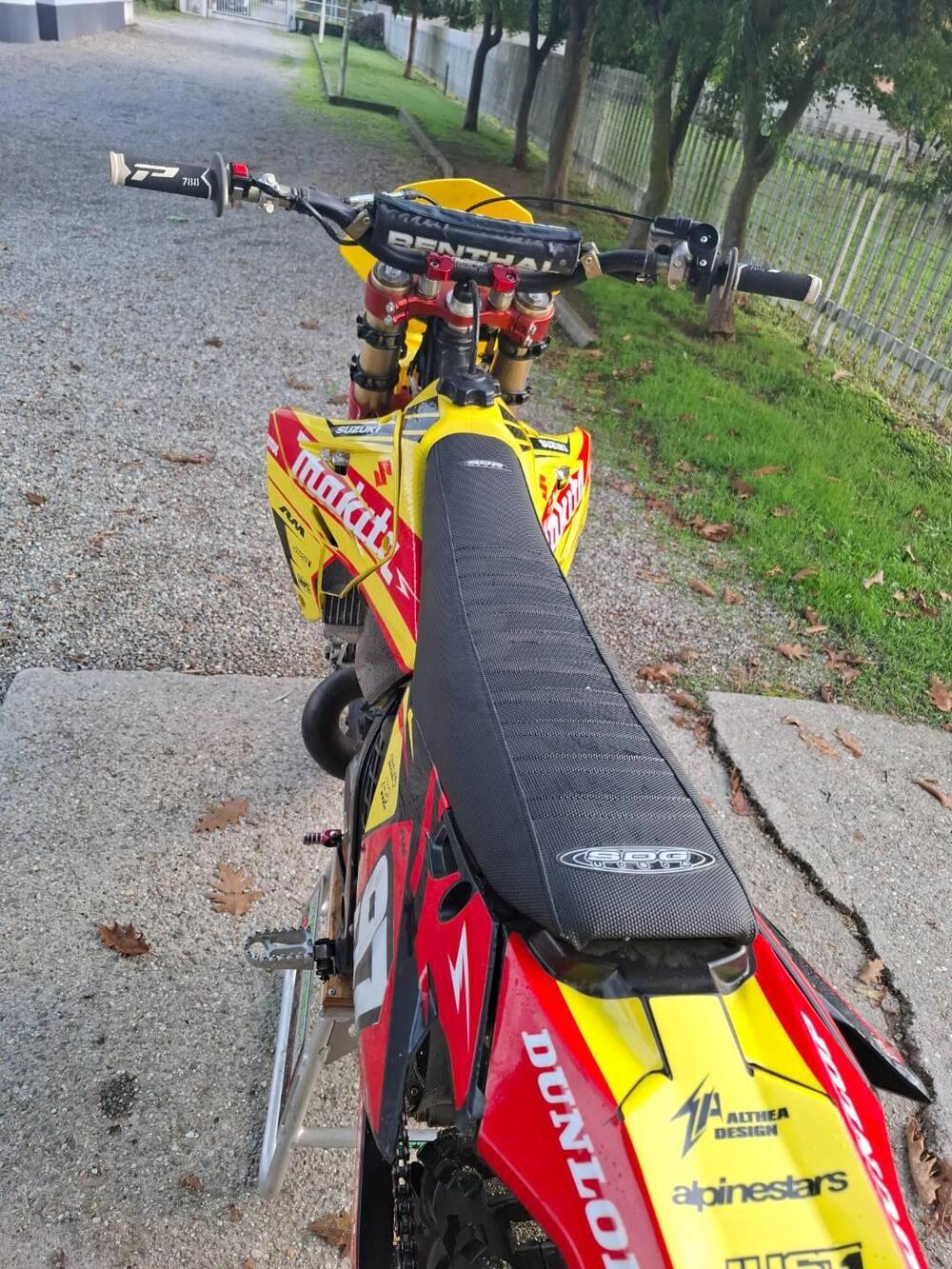 Suzuki RM 250 (2005 - 06) (11)