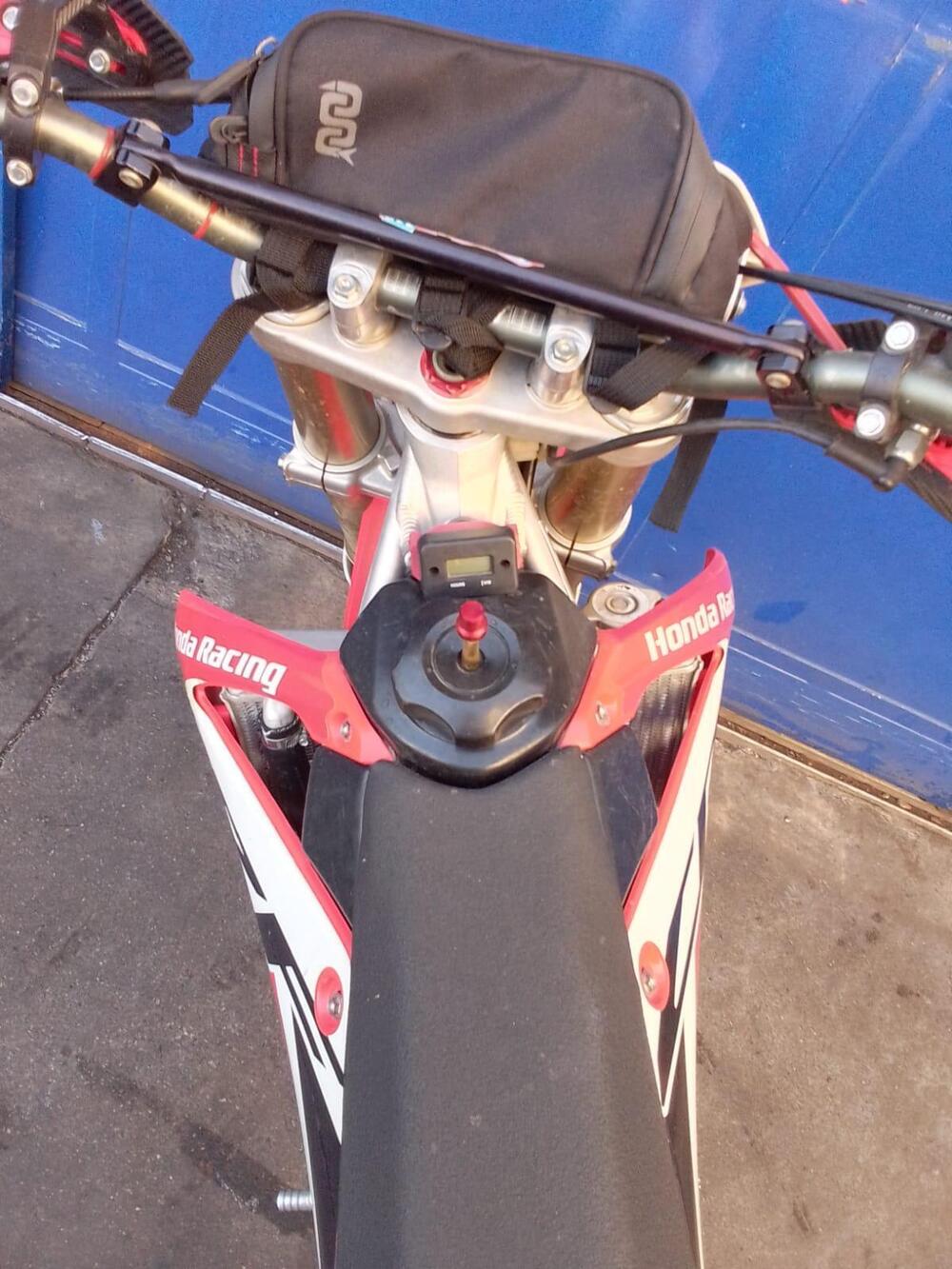 Honda CRF 250 R (2011 - 12) (11)