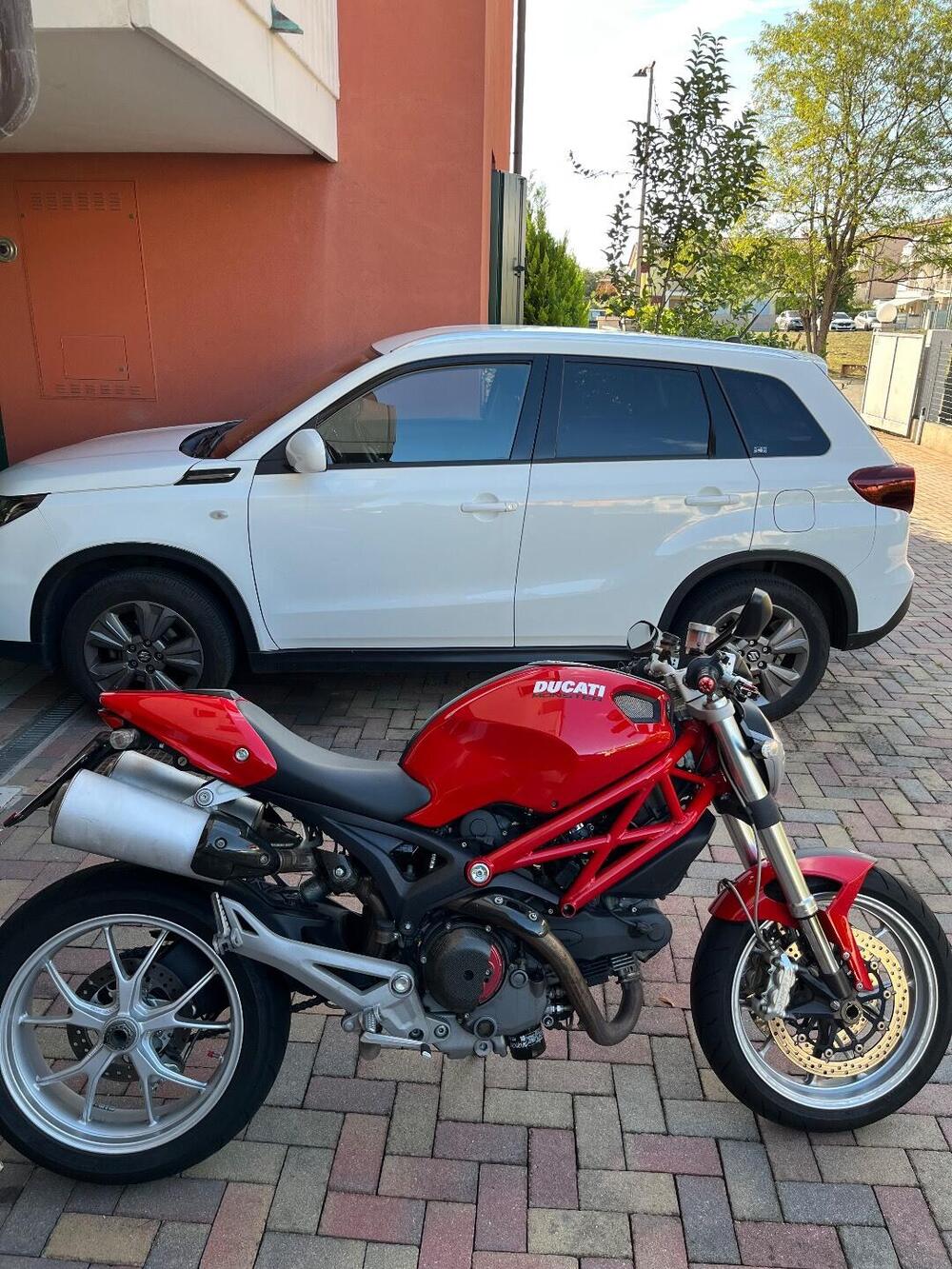 Ducati Monster 1100 (2009 -10) (3)