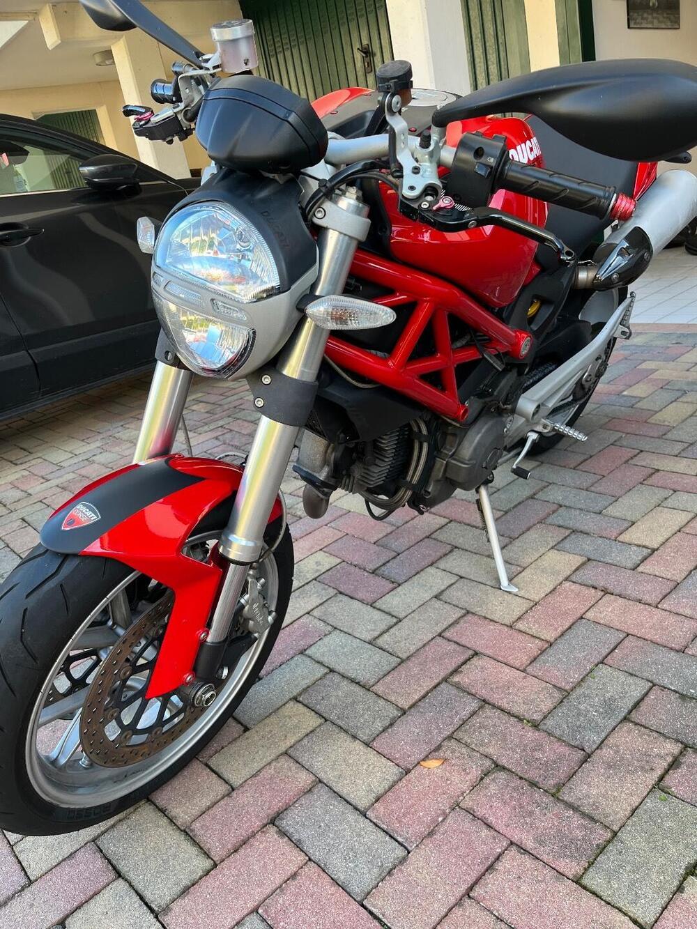 Ducati Monster 1100 (2009 -10) (4)