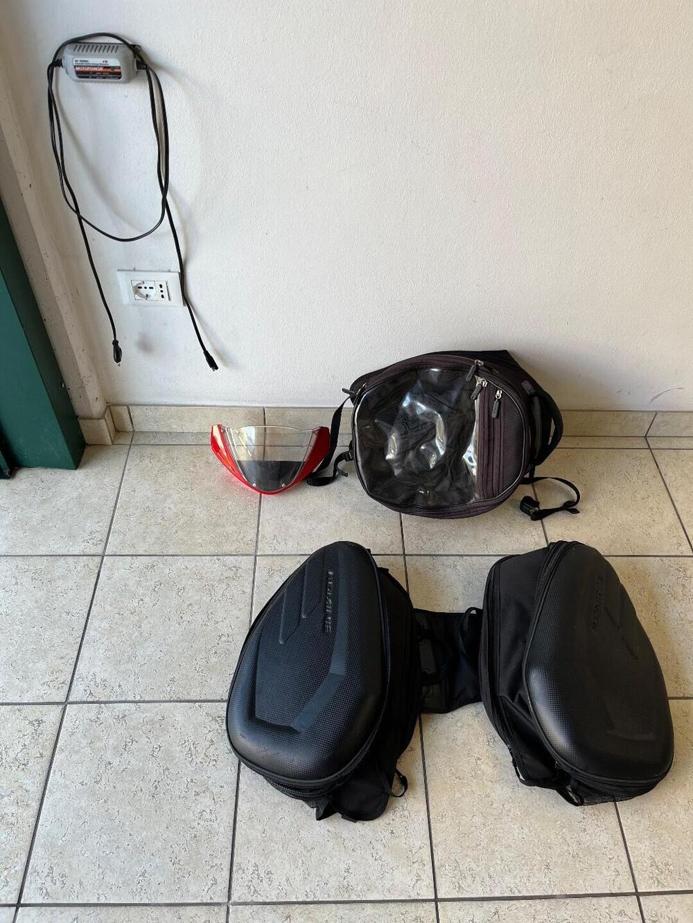 Ducati Monster 1100 (2009 -10) (11)