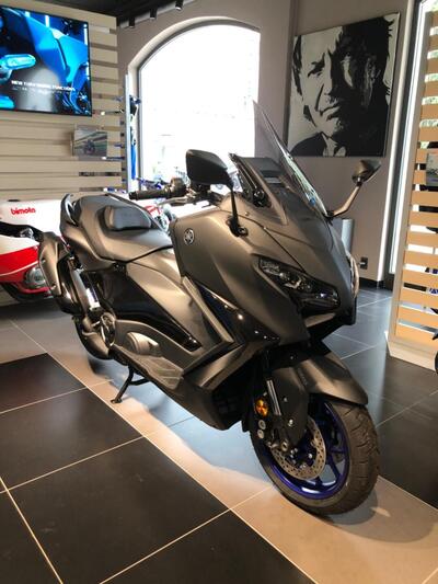 Yamaha T-Max 560 (2025) nuova