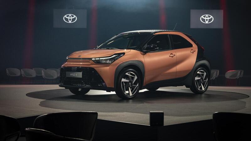 Addio benzina? La nuova Toyota Aygo X Hybrid 2025 fa 25 km con un litro e costa meno di quanto pensi [VIDEO]