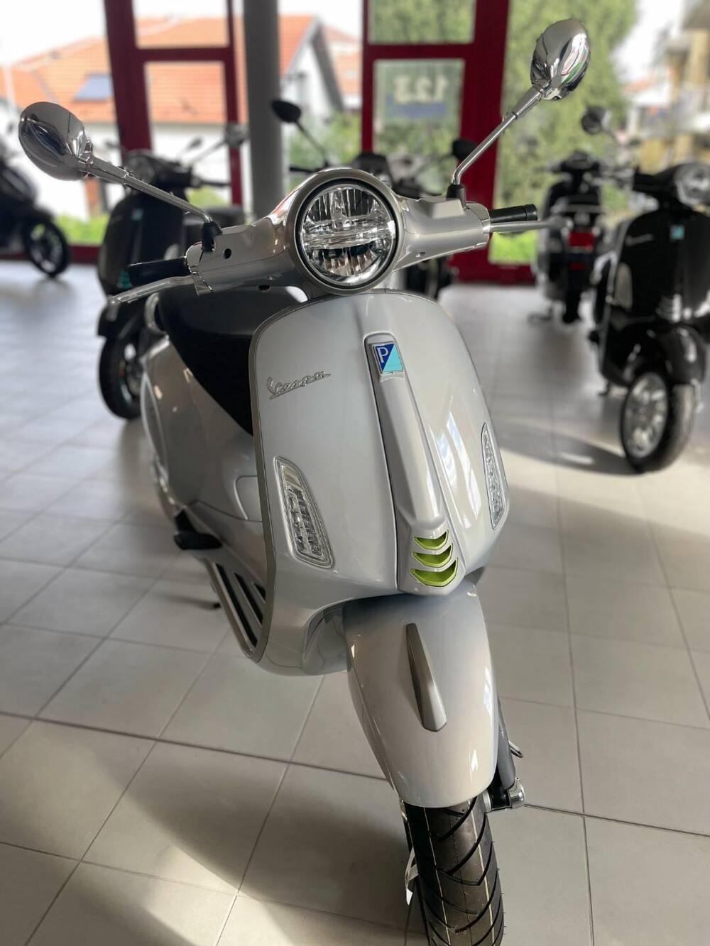 Vespa Primavera 125 Tech (2024 - 25) (3)