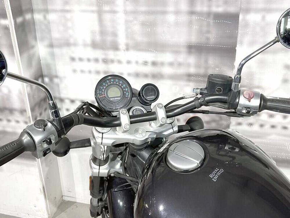 Royal Enfield Super Meteor 650 (2023 - 26) (6)