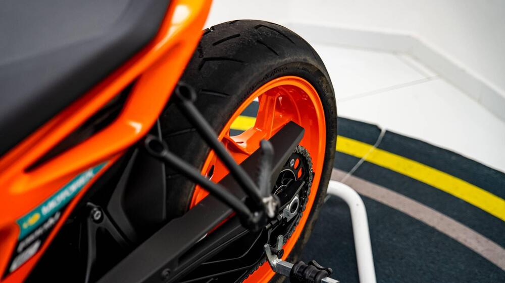 KTM 890 Duke GP (2022 - 23) (13)