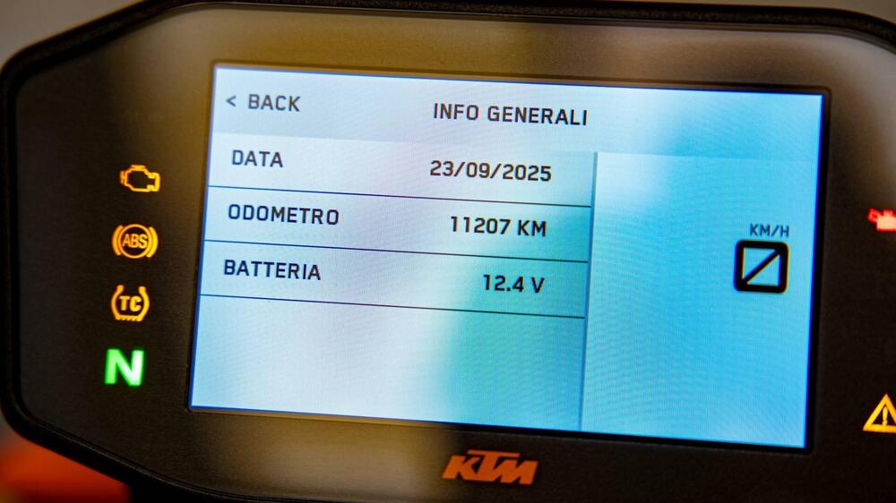 KTM 890 Duke GP (2022 - 23) (20)