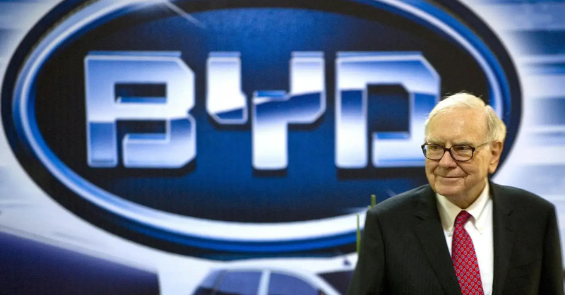 Warren Buffett dice addio a BYD dopo 17 anni: fine di un&#039;era per l&#039;auto elettrica cinese