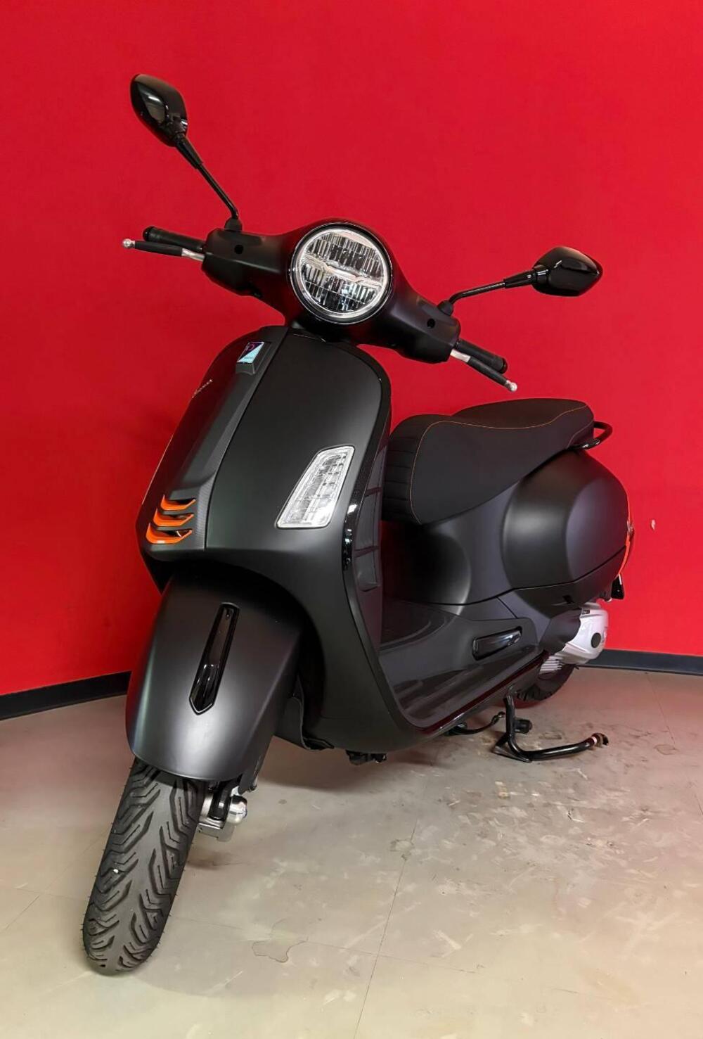 Vespa GTS 300 Super Sport (2023 - 24) (4)
