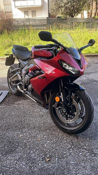 Triumph Daytona 660 (2024 - 25) usata
