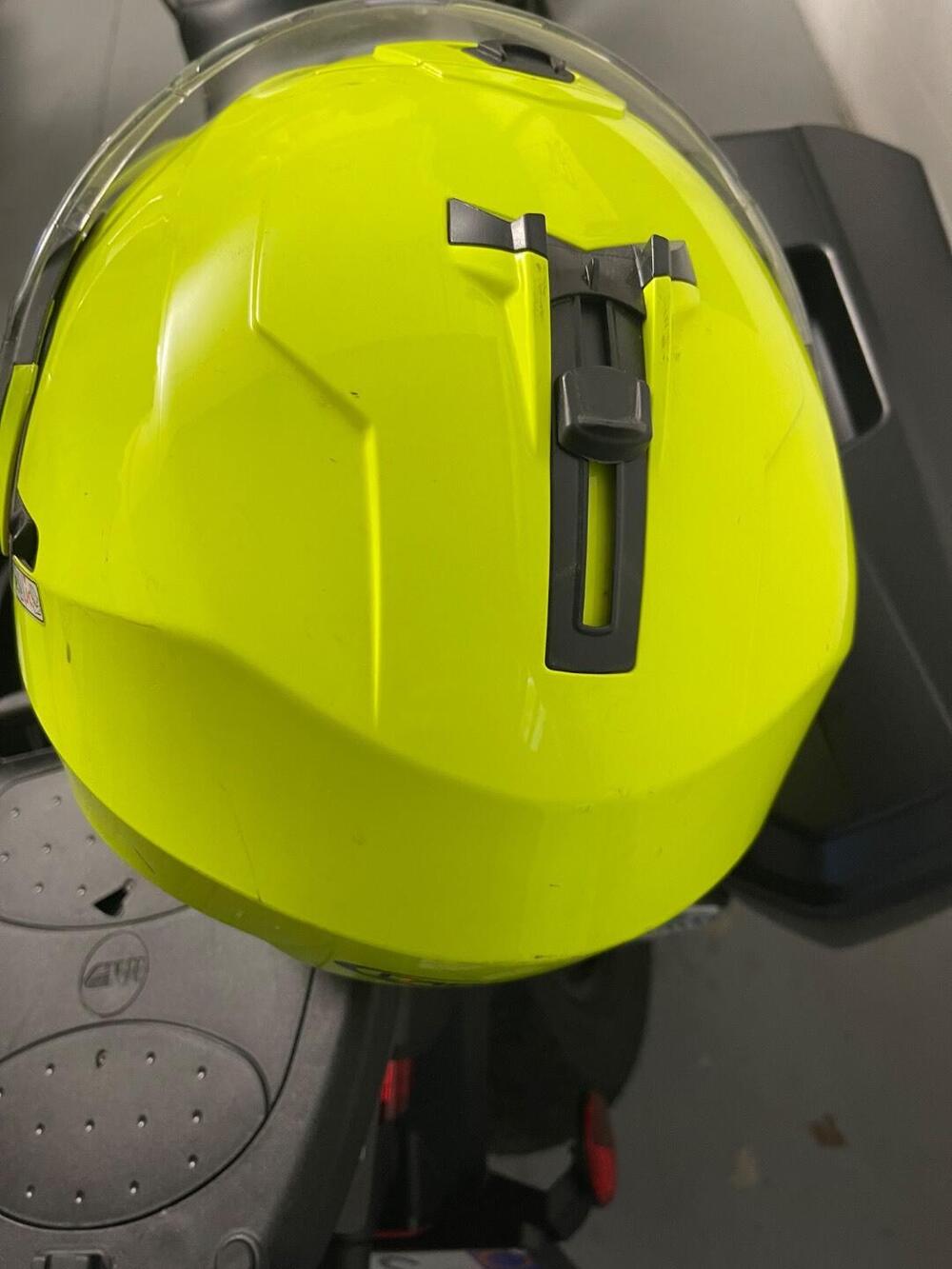 Vendesi Casco integrale modulare Fluo Caberg (5)