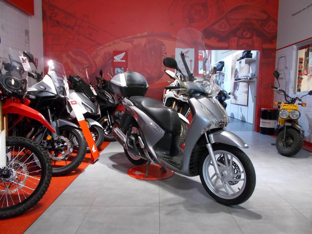 Honda SH 150 i ABS (2013 - 16) (8)