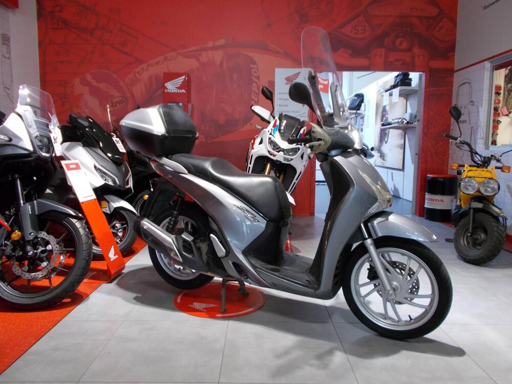 Honda SH 150 i ABS (2013 - 16) (9)