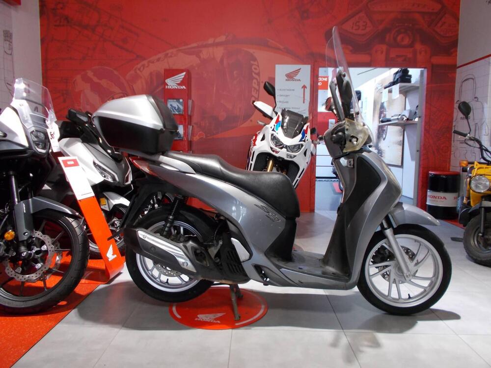 Honda SH 150 i ABS (2013 - 16) (10)