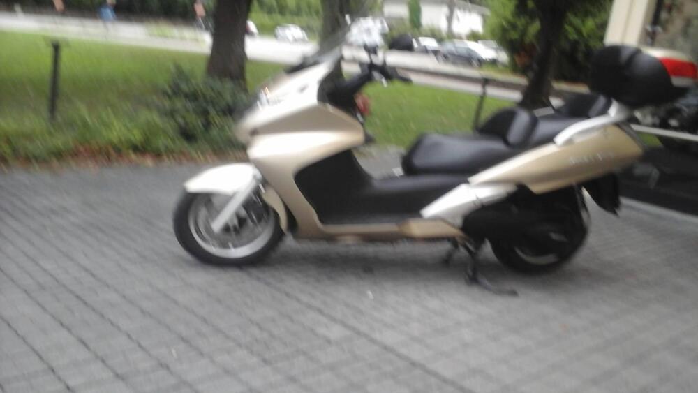 Honda Silver Wing 600 (2001 - 05) (2)