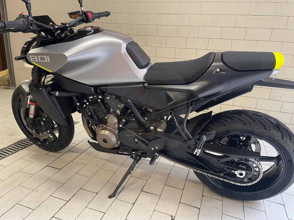 Husqvarna Vitpilen 801 L (2025 - 26) (2)