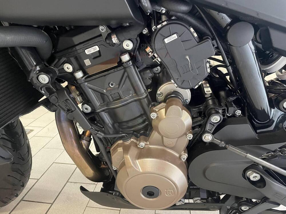 Husqvarna Vitpilen 801 L (2025 - 26) (3)