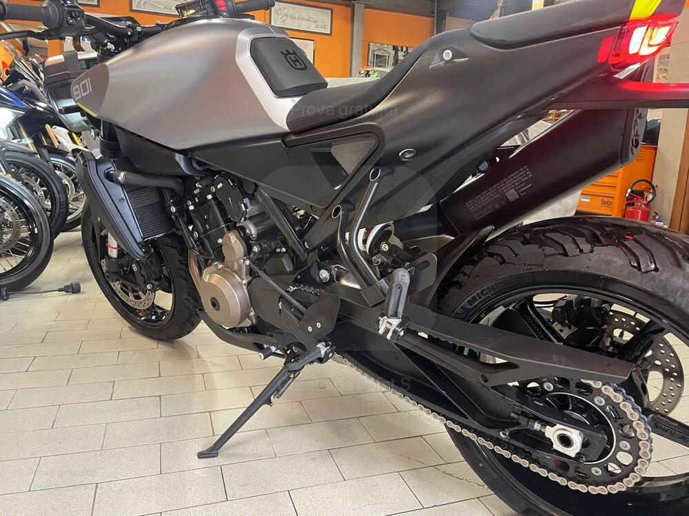 Husqvarna Vitpilen 801 L (2025 - 26) (13)