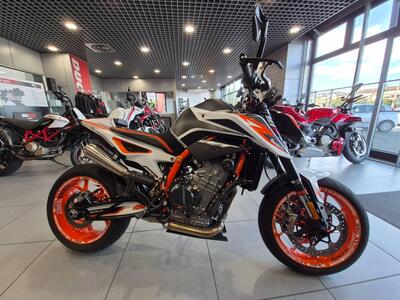 KTM 890 Duke R (2021) usata