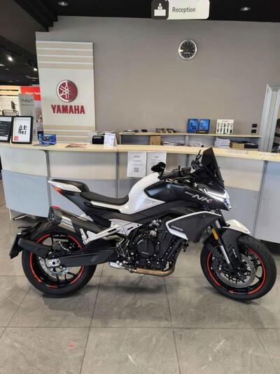 CFMOTO 800NK Advanced (2023 - 25) usata